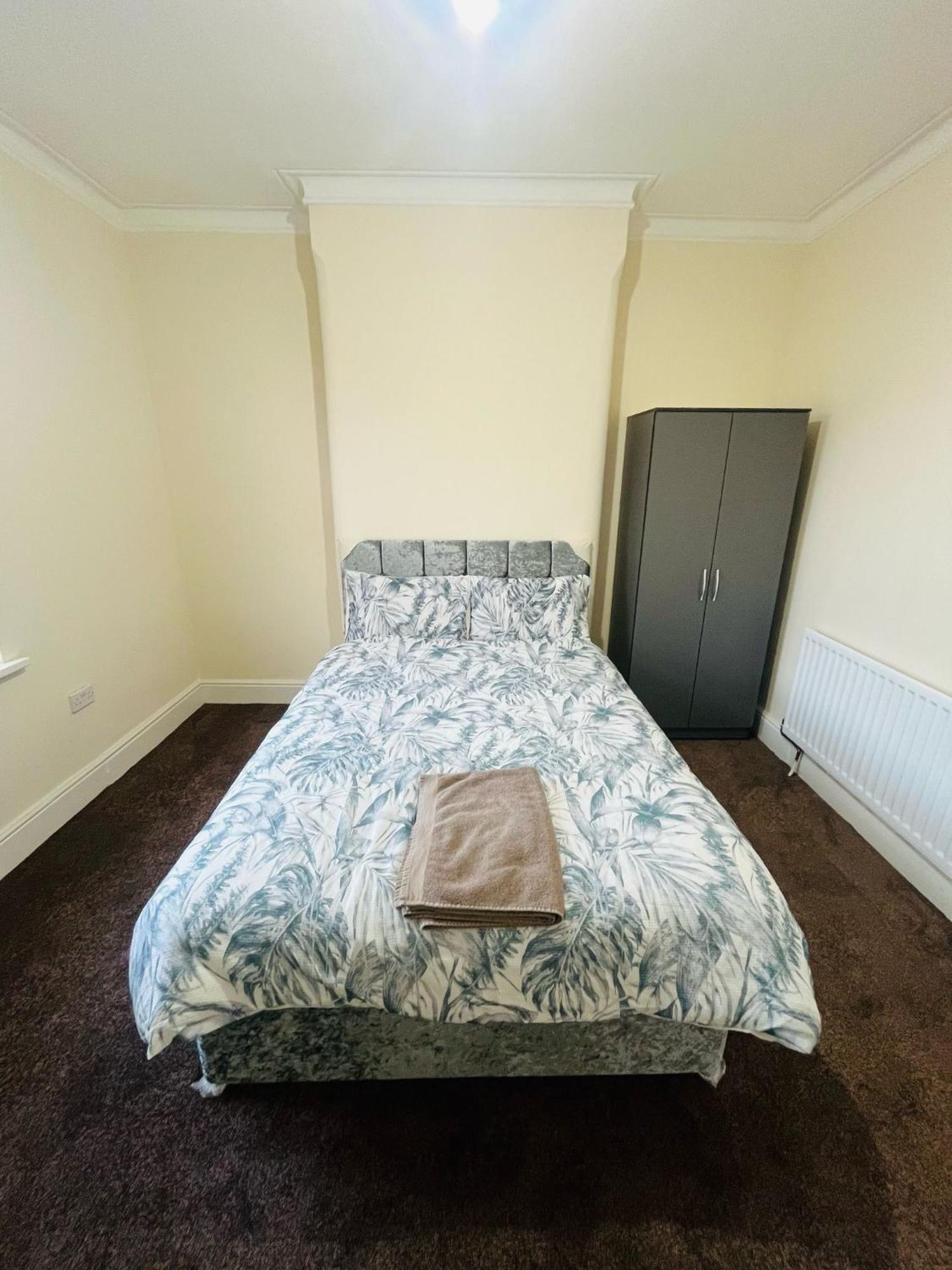 Habitación en casa particular Double Near Railway Station & Football Ground 88